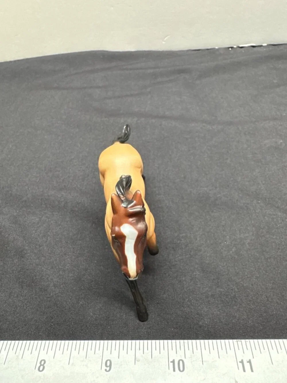 Breyer Stablemates G2 Standardbred Horse Figure Buckskin/Dun Finish 1999 1:32 Sc